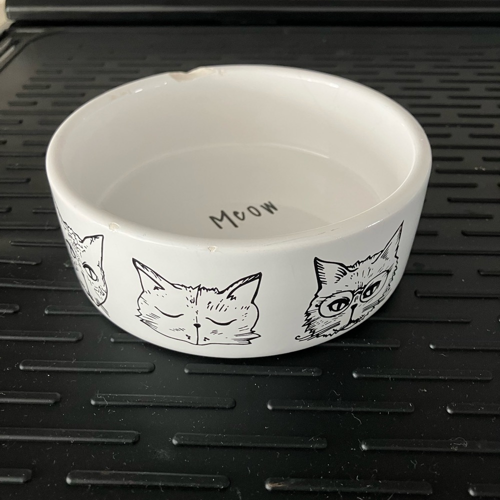 Chic White Cat Bowl with Cat Illustrations